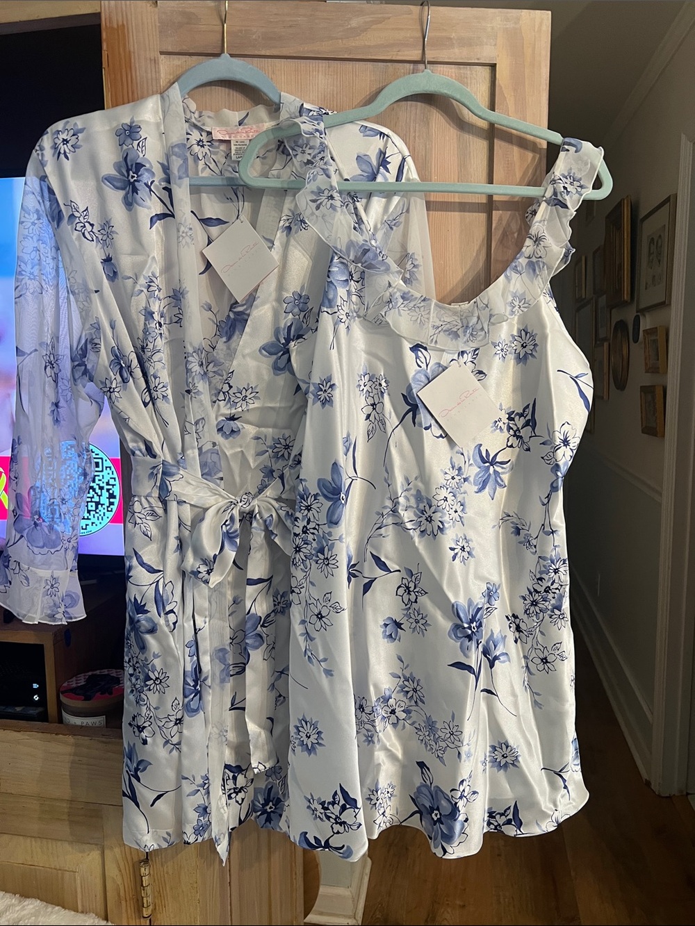 Oscar de la Renta Pink Label Nightgown and Robe NWT